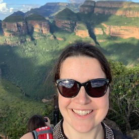 In Zuid-Afrika raak je nooit uitgekeken. Van de Tafelberg tot de Drie Rondavels en God's Window, de uitzichten zijn waanzinnig. Tijdens safari's speur je de savanne af, maar zal je merken dat je zelfs een kolossale olifant over het hoofd kunt zien. Waargebeurd!